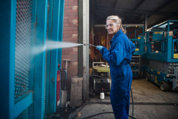Best Gas Station Cleaning  in Lytle, TX